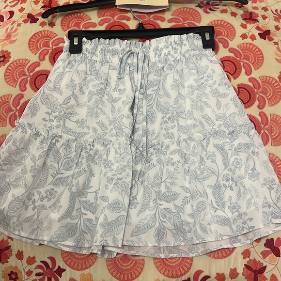 Two Piece Set - Picture 3 of 3